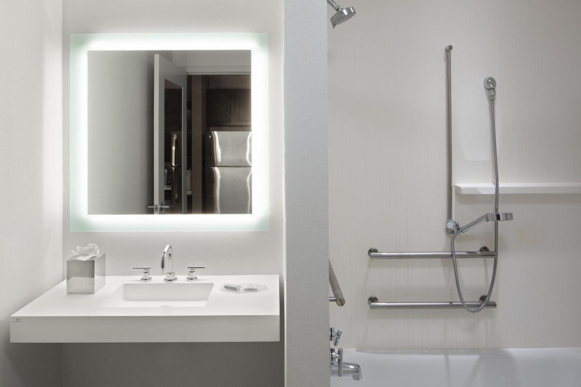 Towneplace Suites By Marriott Boston Logan Airport/Челси Экстерьер фото