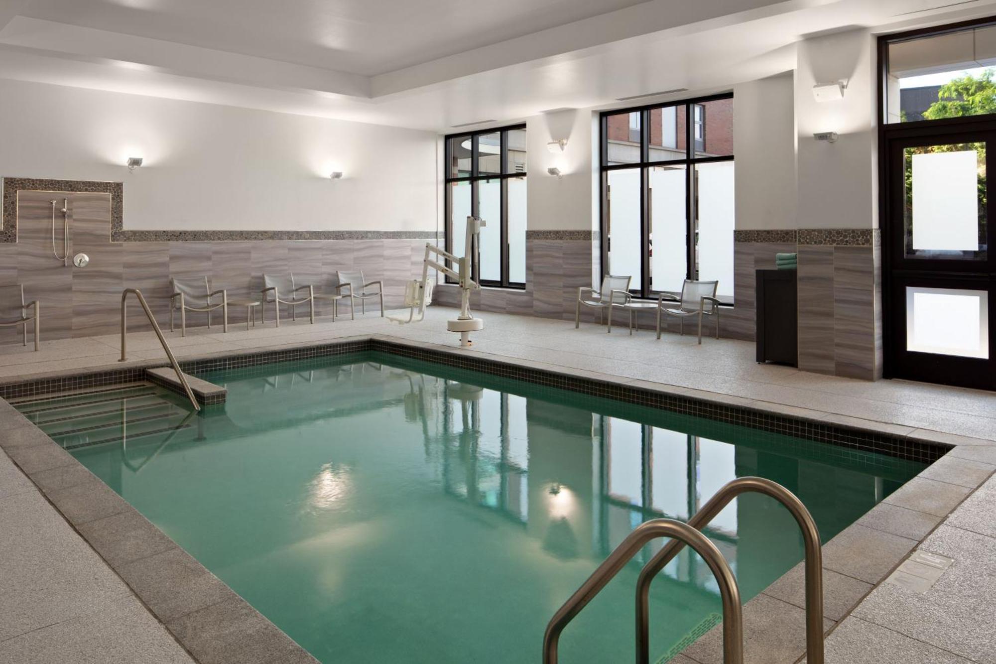 Towneplace Suites By Marriott Boston Logan Airport/Челси Экстерьер фото